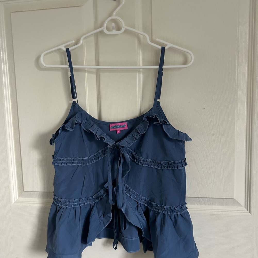 Edikted tie front top